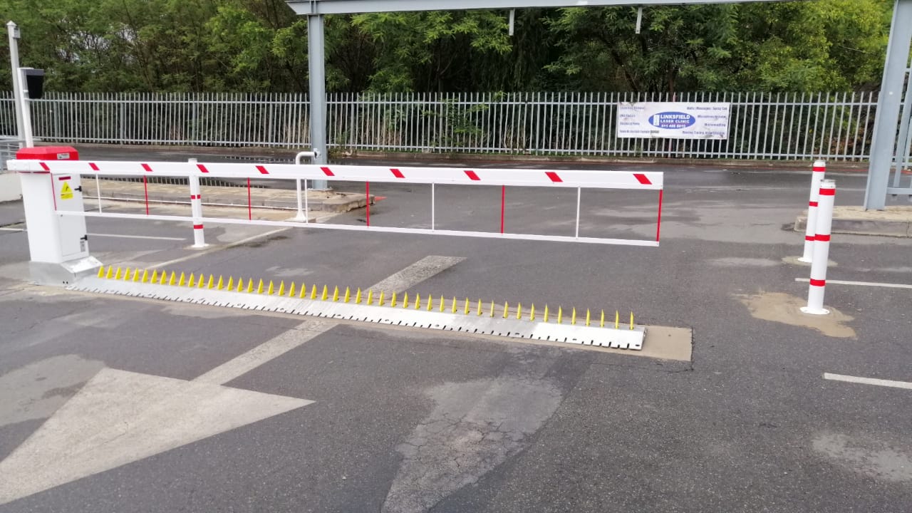 Boom Gate Padding BoomGate 4m Surface Mount Spike Barrier complete with Boom Arm – SecureRite